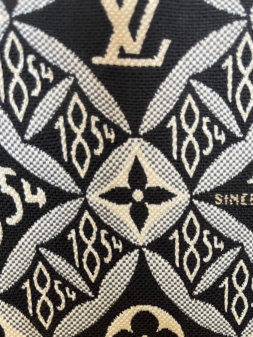 Louise Vuitton Speedy Bandouliere 25 In Noir Limited Edition Handbag - Picture 3 of 10